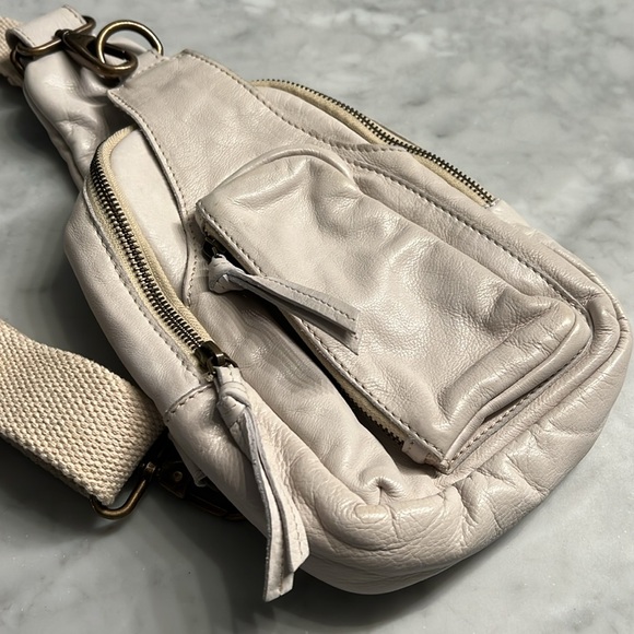 Free People Hudson sling bag. Ivory cream leather. Like new. - Picture 4 of 5